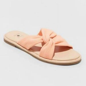 NEW Lucia Slip on Sandals Size 9